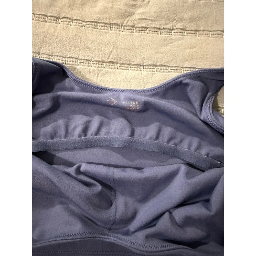 OFFLINE by Aerie Real Me Longline Sports Bra Blue V-Neck Crop Top Medium - Picture 6 of 6